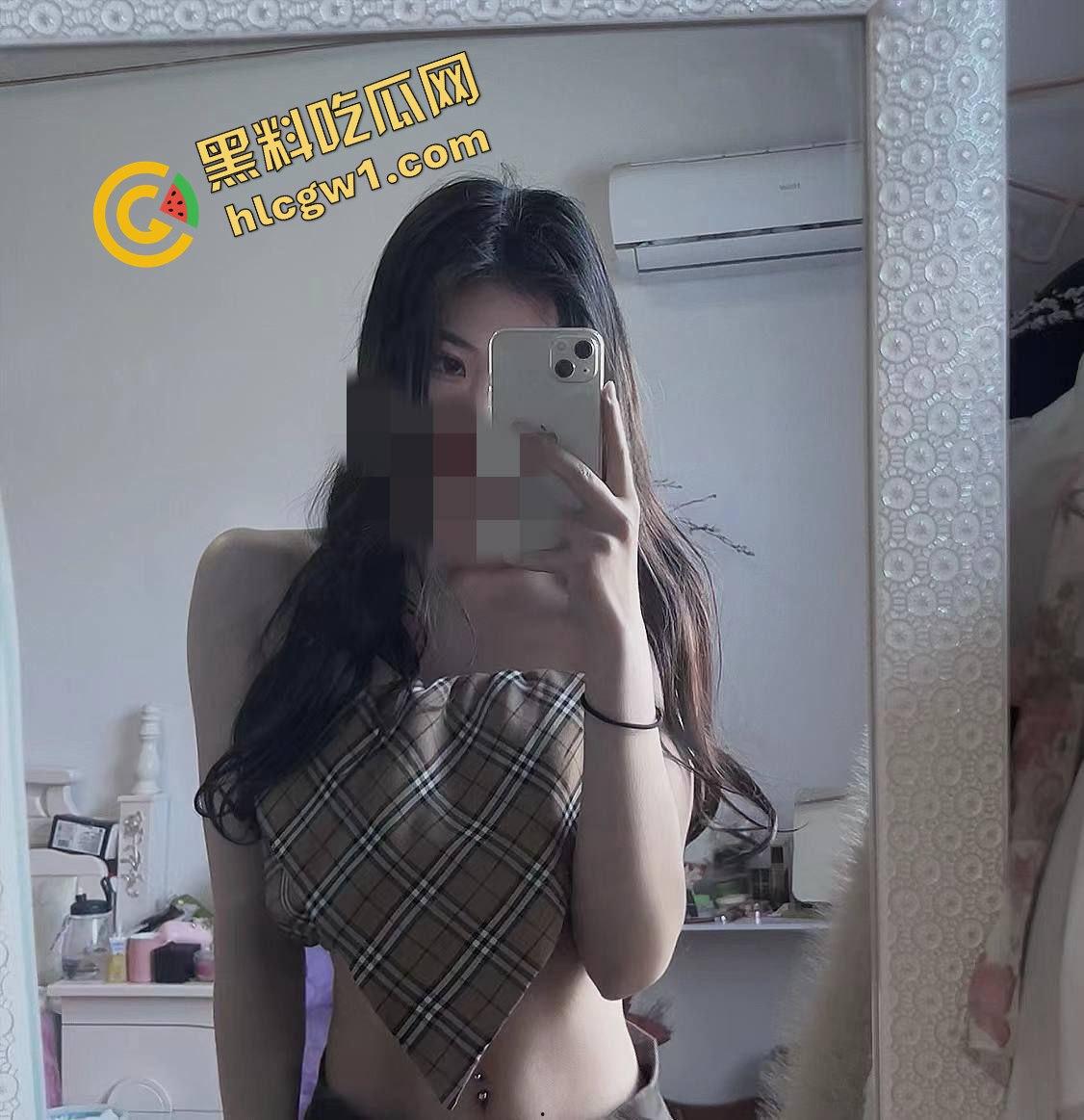 温州医科大学反差女婊子『胡欣悦』毕业投简历给多金大哥 调教成浙江最骚！独家流出！-1