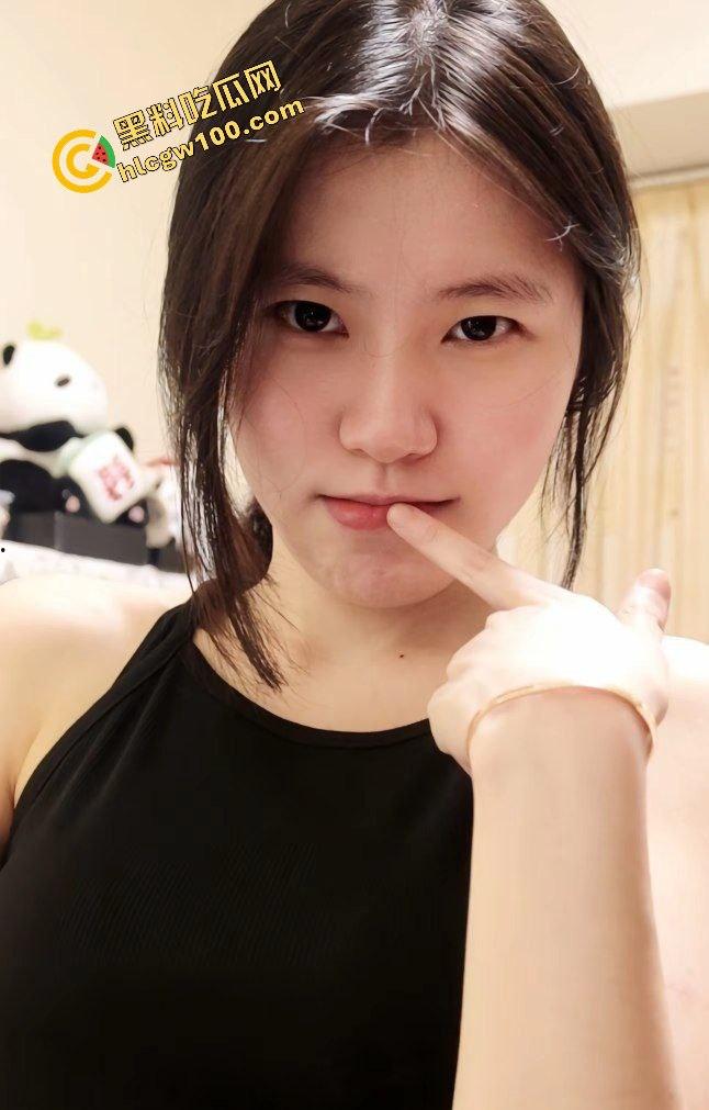 浙江温州反差骚鸡母狗精盆『宁佩瑶』跨年夜元旦激情口交操逼性爱！打响新年第一炮！原创独家流出！-3